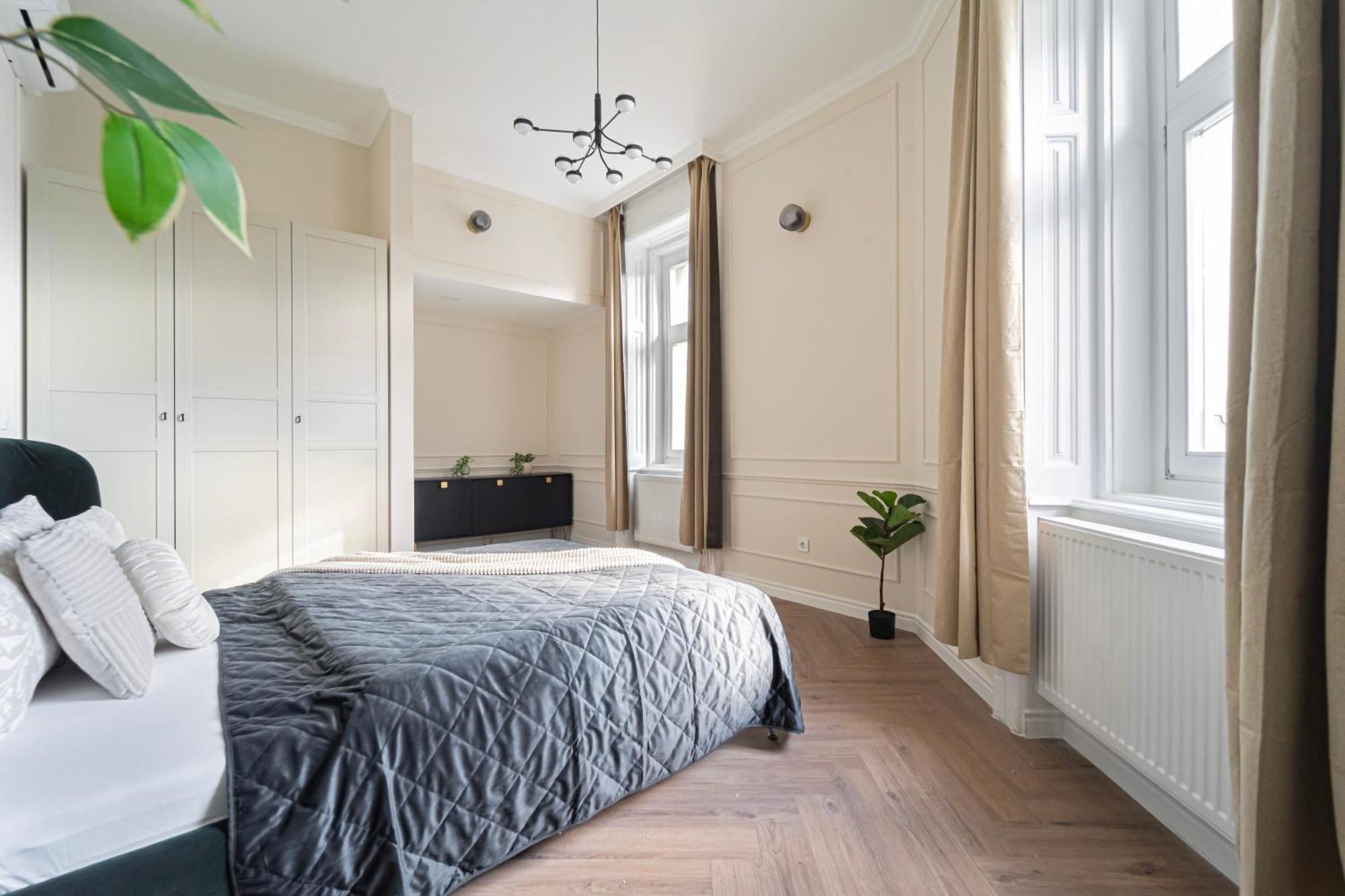 Luxurious Prestige Apartment On The St Stephen Road Budapest Exterior photo